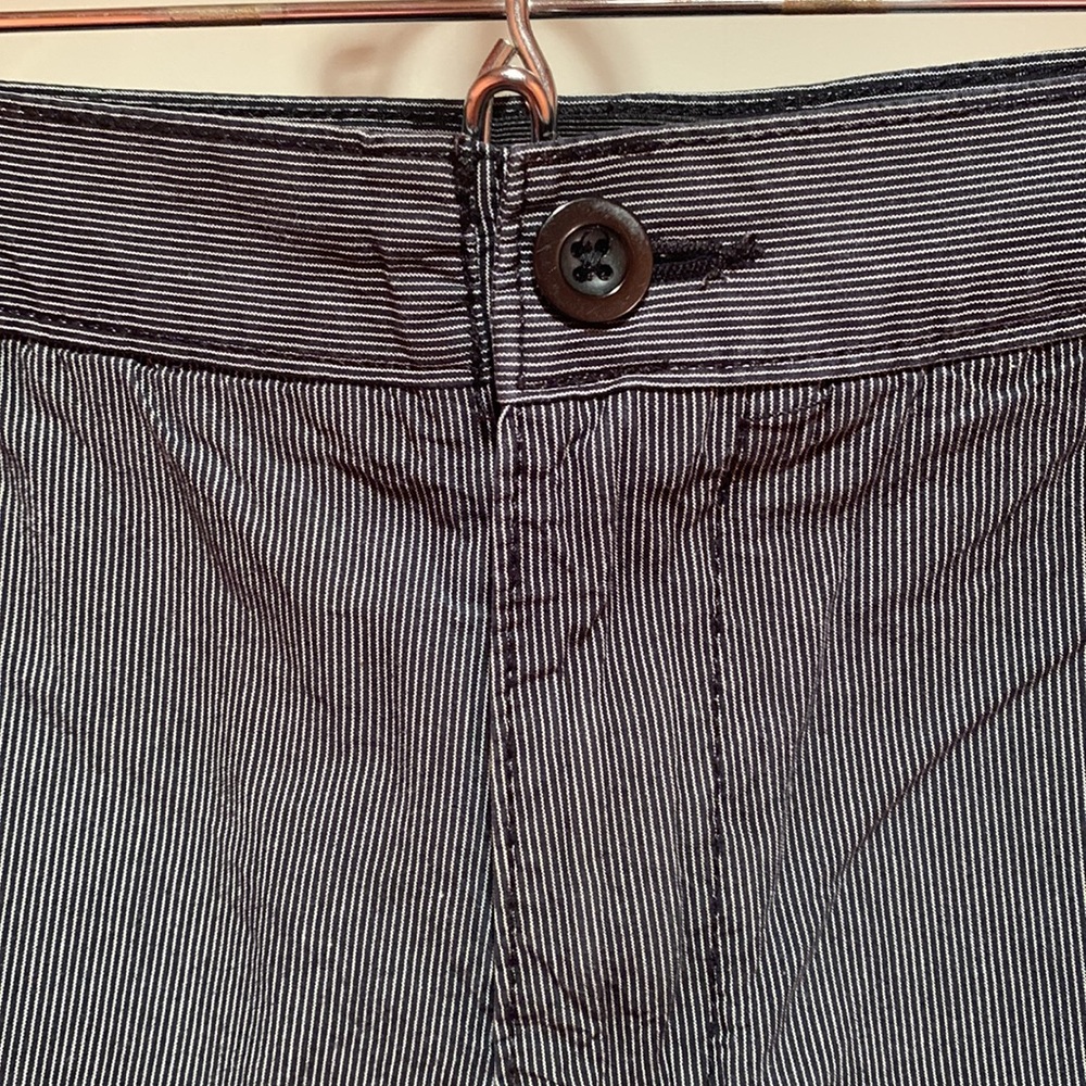 Men’s casual/golf shorts - Picture 2 of 4